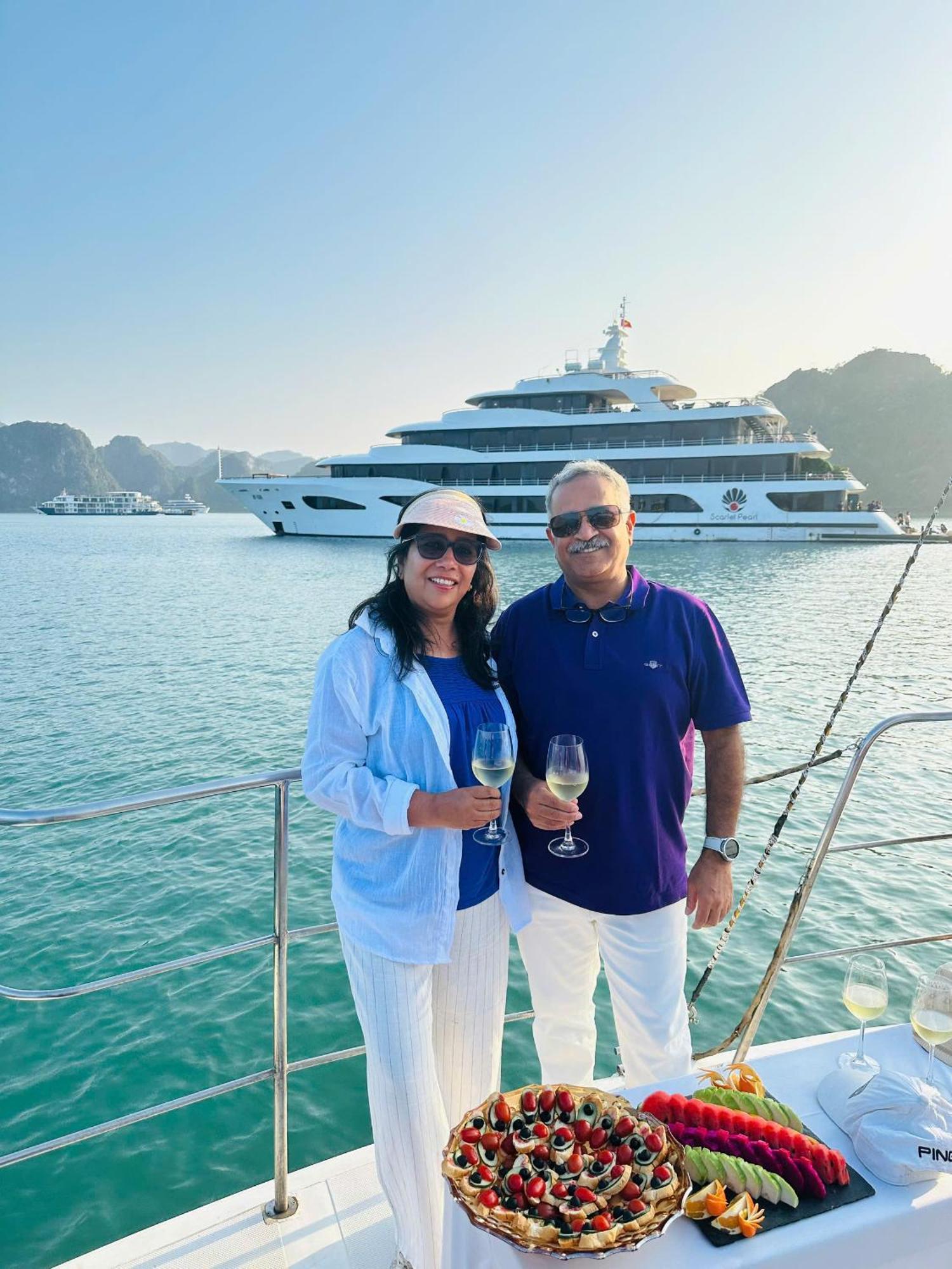 Scarlet Pearl Cruises - Wonder On Lan Ha Bay Hotell Ha Long Exteriör bild