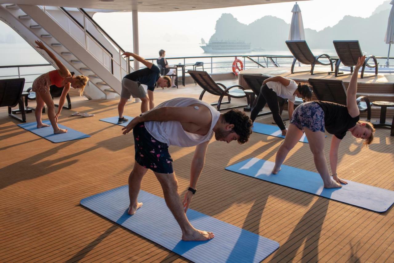 Scarlet Pearl Cruises - Wonder On Lan Ha Bay Hotell Ha Long Exteriör bild