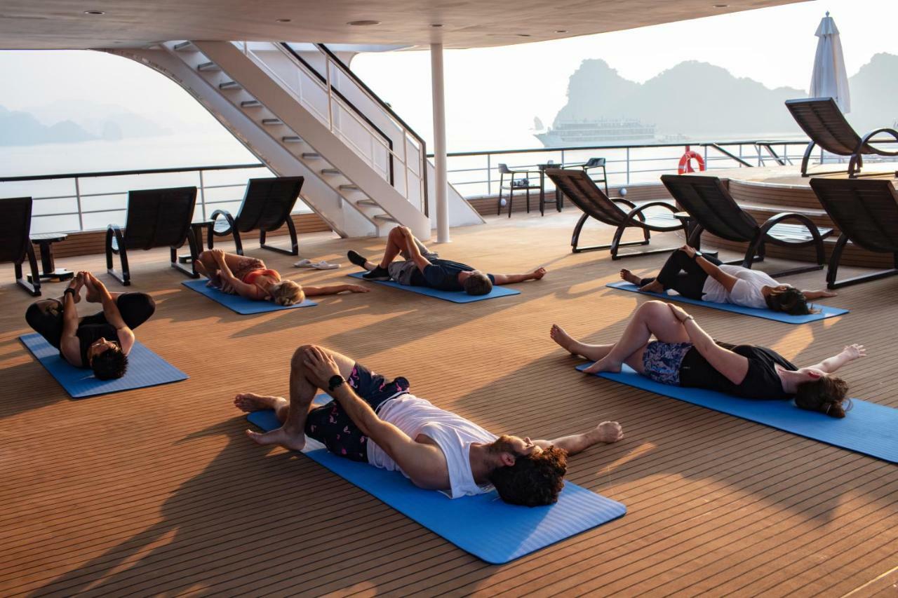Scarlet Pearl Cruises - Wonder On Lan Ha Bay Hotell Ha Long Exteriör bild
