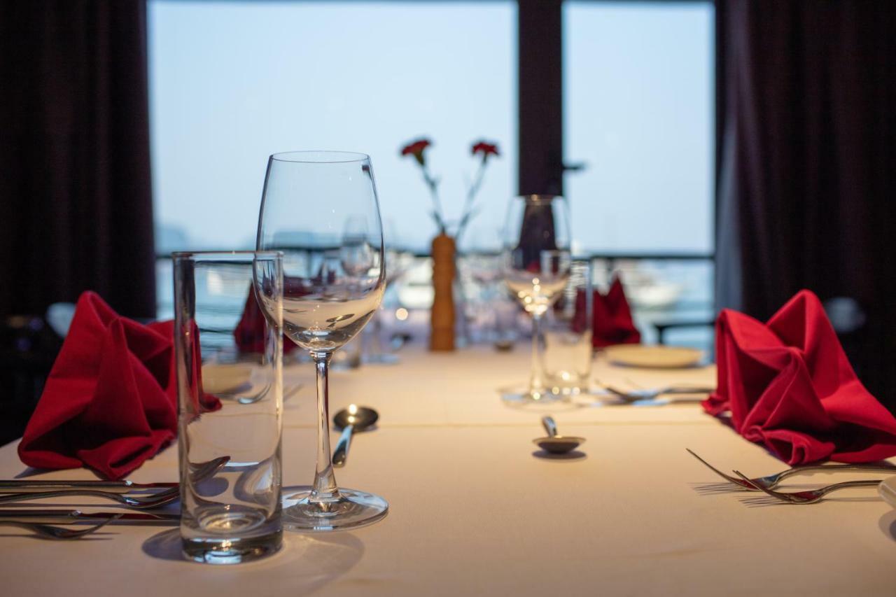 Scarlet Pearl Cruises - Wonder On Lan Ha Bay Hotell Ha Long Exteriör bild