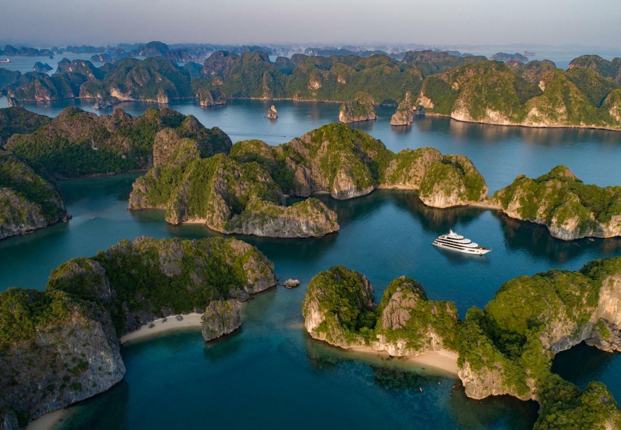 Scarlet Pearl Cruises - Wonder On Lan Ha Bay Hotell Ha Long Exteriör bild