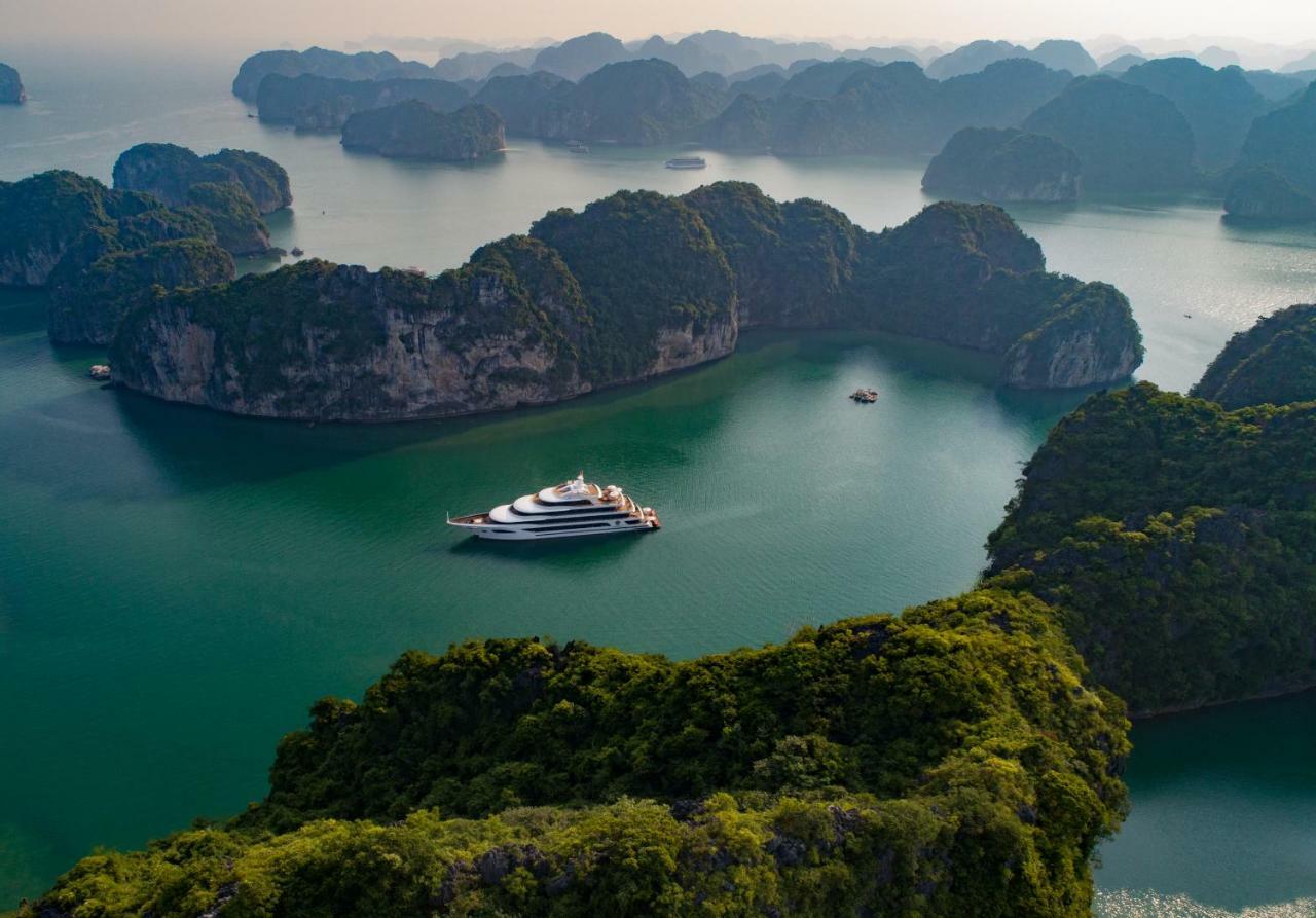 Scarlet Pearl Cruises - Wonder On Lan Ha Bay Hotell Ha Long Exteriör bild
