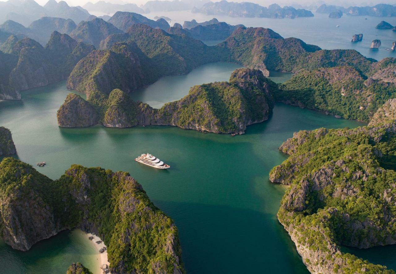 Scarlet Pearl Cruises - Wonder On Lan Ha Bay Hotell Ha Long Exteriör bild