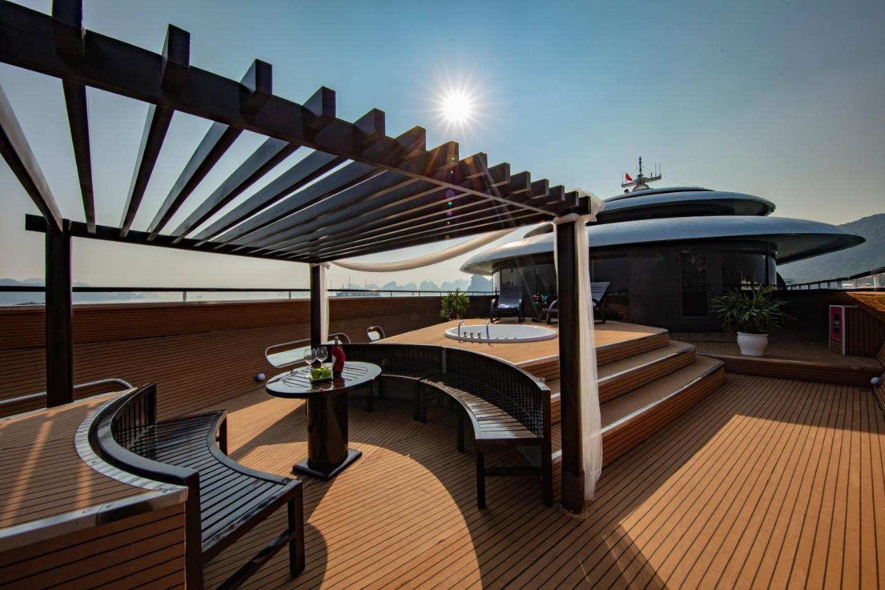 Scarlet Pearl Cruises - Wonder On Lan Ha Bay Hotell Ha Long Exteriör bild