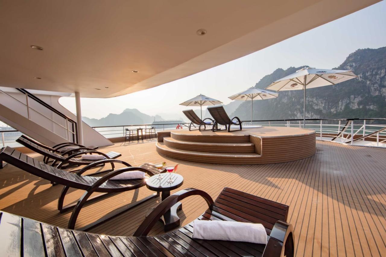 Scarlet Pearl Cruises - Wonder On Lan Ha Bay Hotell Ha Long Exteriör bild