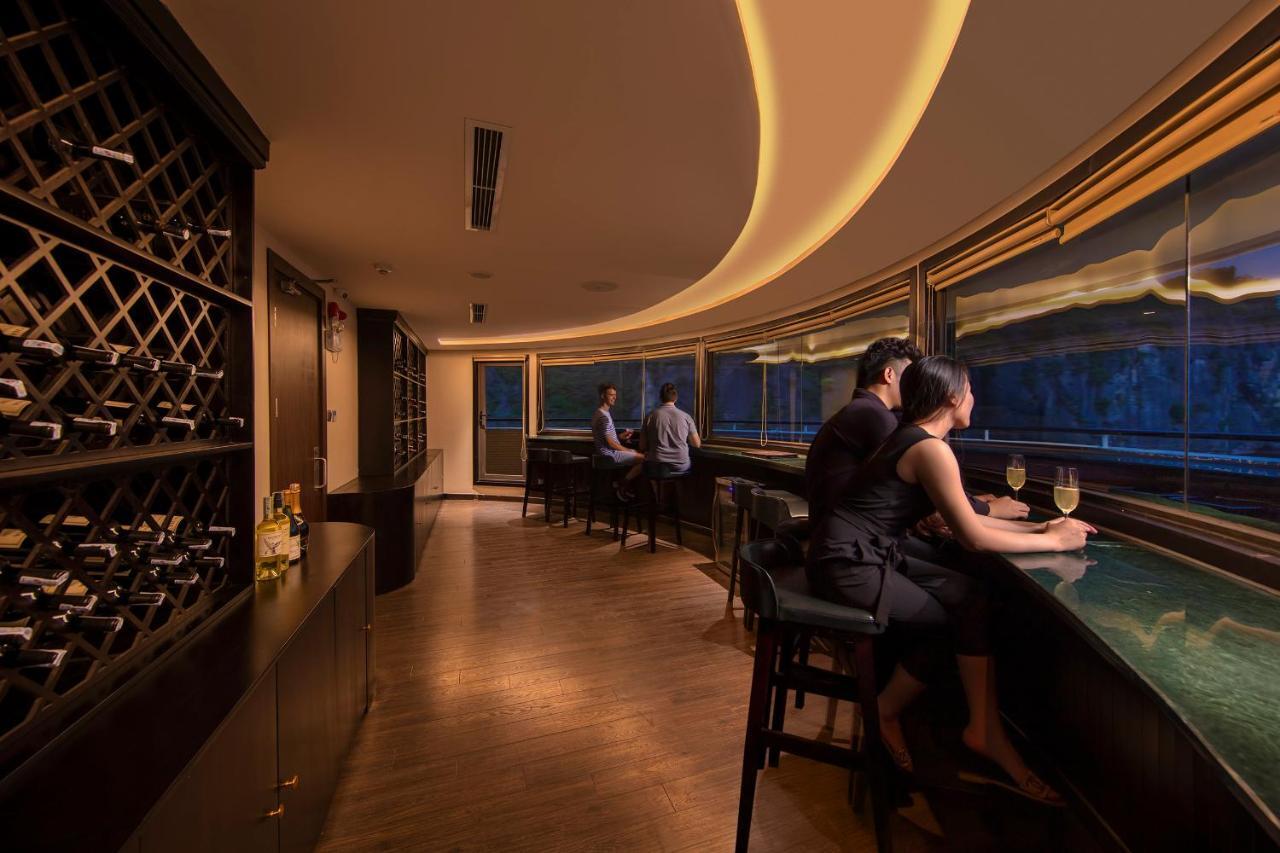 Scarlet Pearl Cruises - Wonder On Lan Ha Bay Hotell Ha Long Exteriör bild
